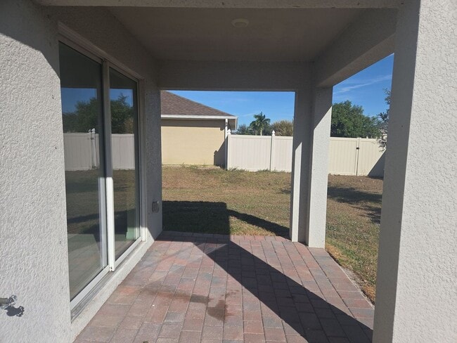 Building Photo - House for rent