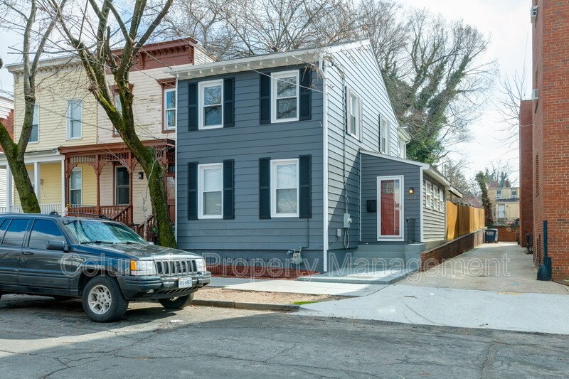 Primary Photo - 1313 U St SE