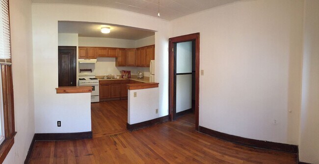 Foto del edificio - 1 Bedroom House in Millvale with Off Street Parking