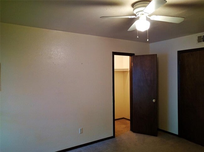Building Photo - 2248 Donna Dr