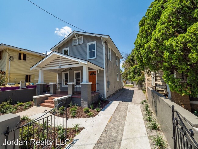 Building Photo - 3 br, 3.5 bath House - 130 Romney Street