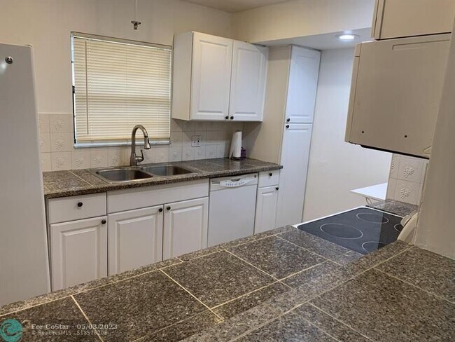 Foto del edificio - 2339 Linton Ridge Cir