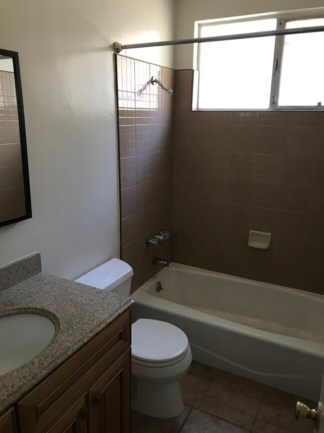Bathroom - 4571 Don Tomaso Dr