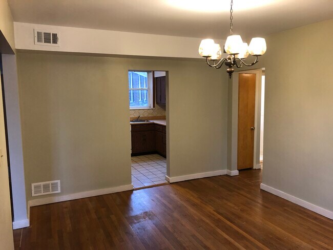 Foto del edificio - 5736 Hobart St