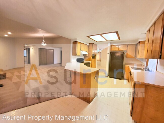 Foto del edificio - 3 br, 2 bath House - 2926 Shasta Ave