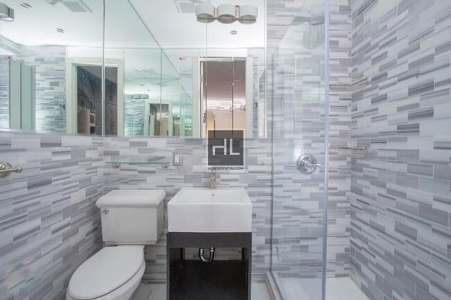 Building Photo - AMAZING 1 BR APARTMENT! WON’T LAST!! NO BR...
