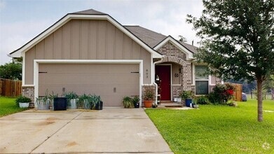 Building Photo - 803 Meadow Brook Dr