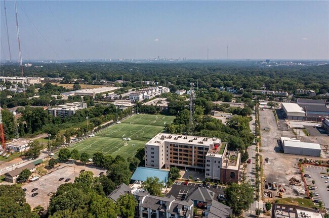 Foto del edificio - 112 Rogers St NE