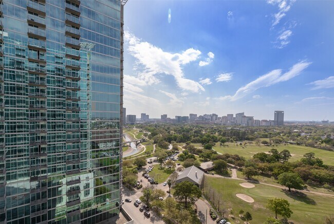 Foto del edificio - 5925 Almeda Rd