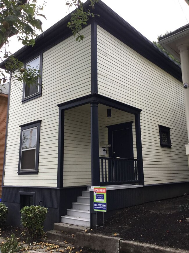Building Photo - 3bd/1ba Updated Vintage Home in the Heart ...