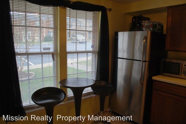 Building Photo - 2 br, 2.5 bath House - 7734 Pomeroy Court
