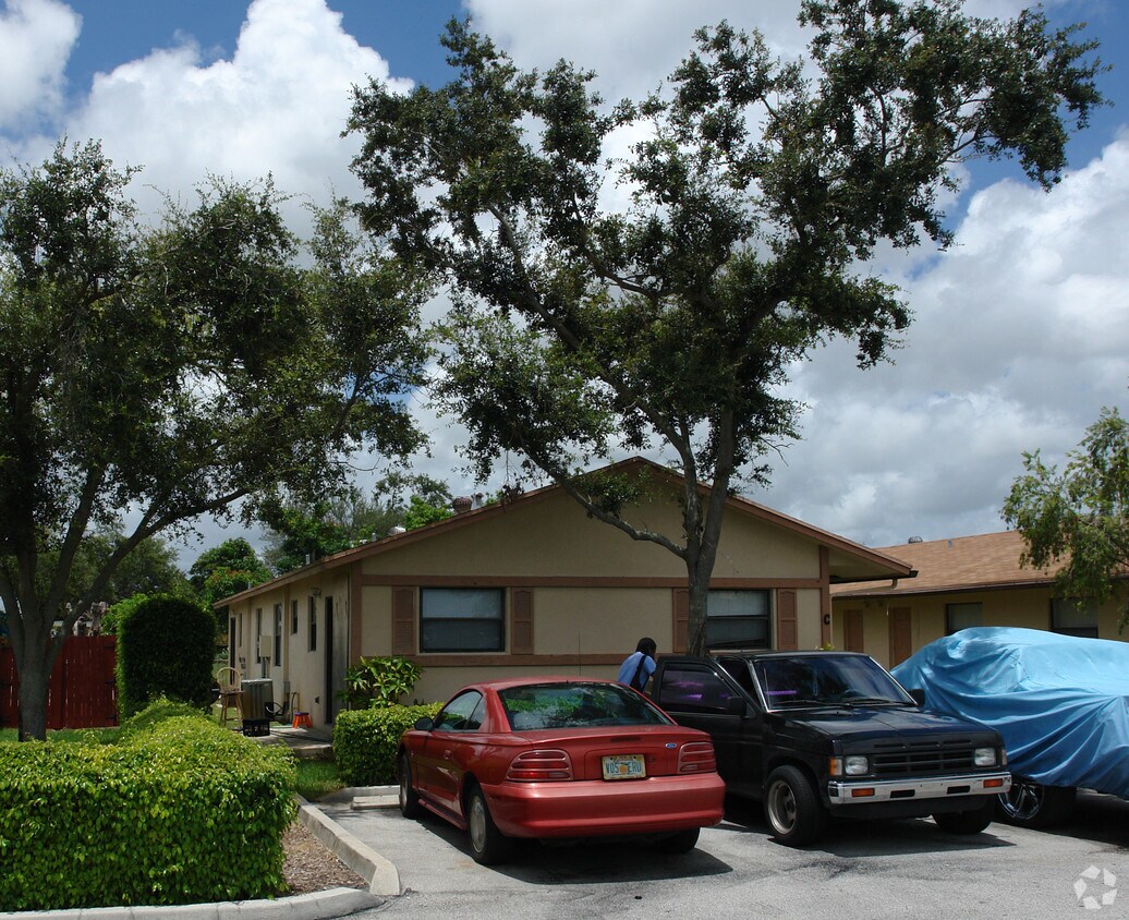 Building Photo - 5619 Mckinley St