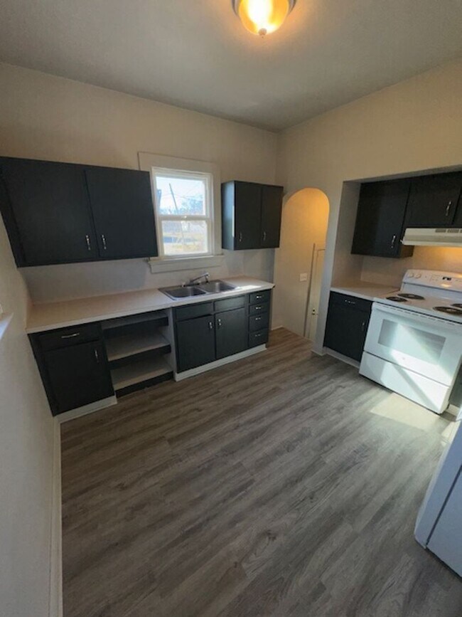 Foto del edificio - 14 W Tennessee St