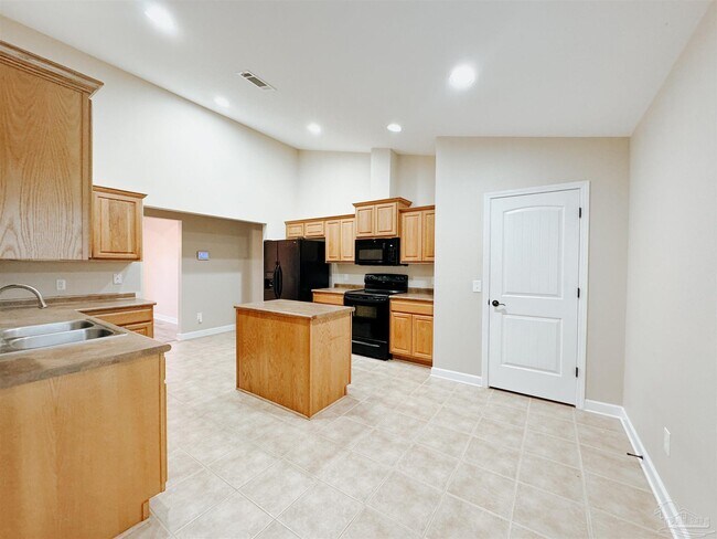 Foto del edificio - 1240 Benning Pl