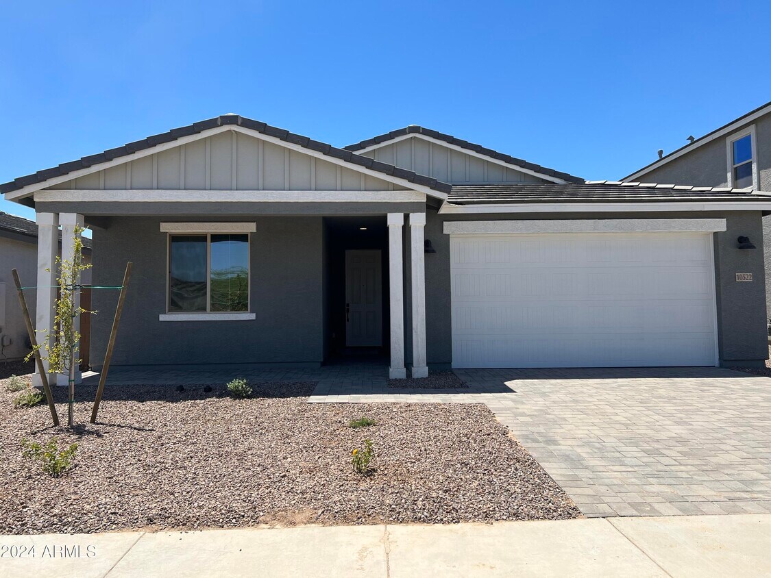 Primary Photo - 10522 S 56th Ln
