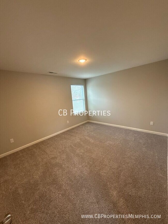 Building Photo - 864 N 3rd St