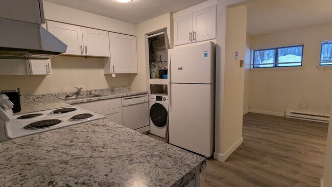 Foto del edificio - 1 bedroom Waterville Valley Condo Available for Year Round Lease! $1400/mo
