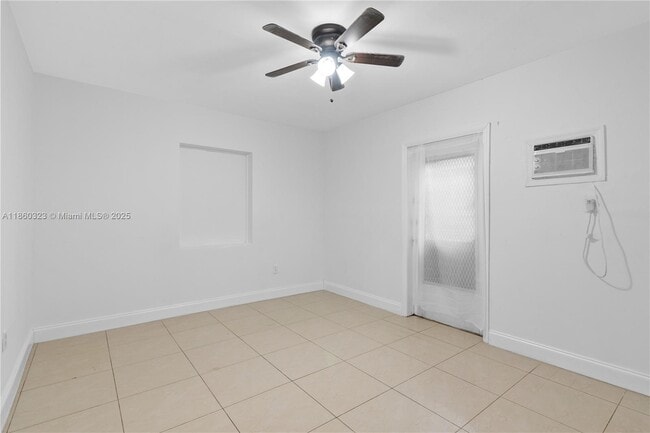 Foto del edificio - 1040 SW 28th St