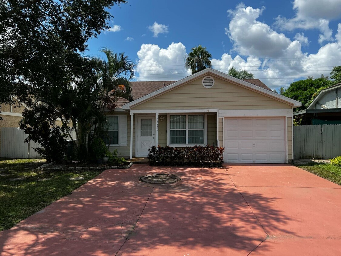 Primary Photo - 11076 Sacco Dr