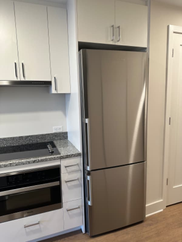 Building Photo - 1211 Van St SE