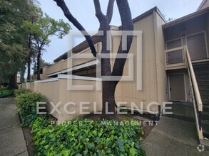 Building Photo - 986 Kiely Blvd