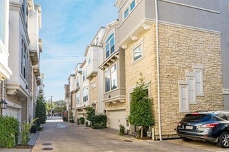 Building Photo - 779 Spanish Oaks Pl