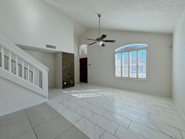 Foto del edificio - Northeast El Paso 3 Bed Refrig A/C