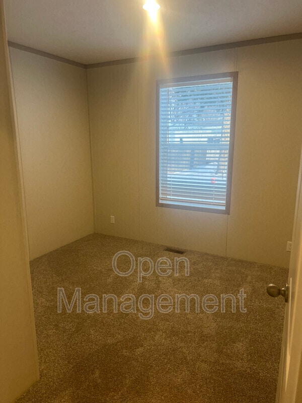 Building Photo - 7-1015 Gibraltor