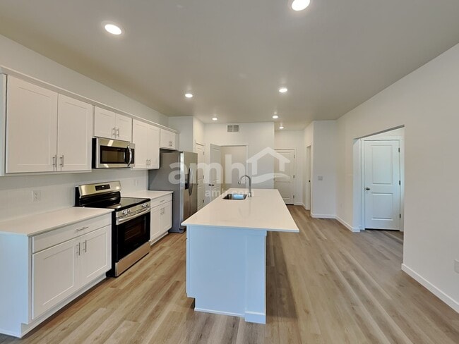 Building Photo - 26145 E Calhoun Pl