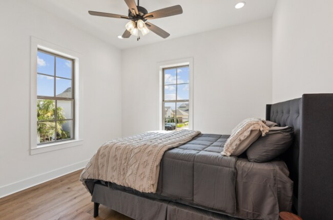 Foto del edificio - FOR LEASE IN SUGAR MILL POND!