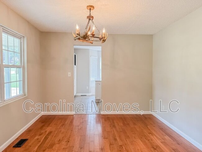 Building Photo - 205 Winterthur Dr