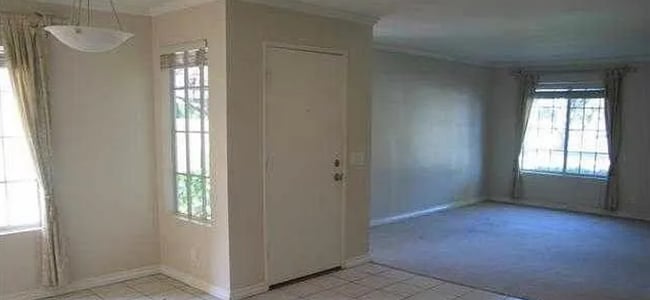 Building Photo - 128 Greenfield