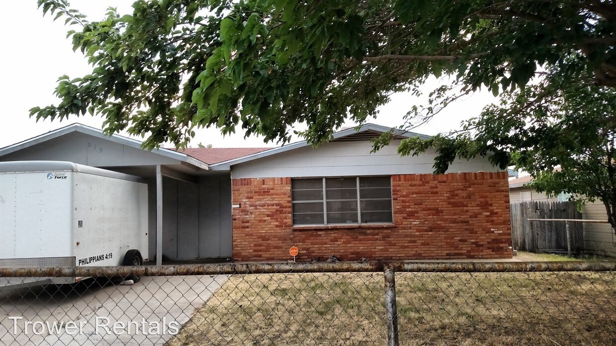 Foto principal - 819 W 30th St