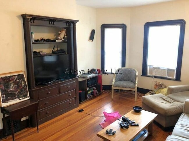 Photo - 139 College Ave Apartment