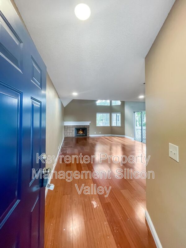 Building Photo - 4870 Lakebird Pl