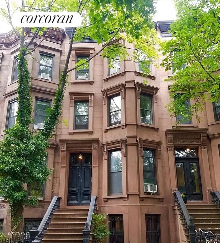 Primary Photo - 131 Clinton Ave