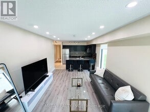 Building Photo - 138 Widdicombe Hill Blvd