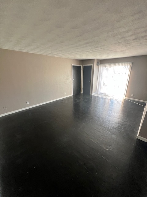 Building Photo - 316 S Ridgewood Dr