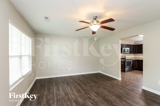 Foto del edificio - 2204 Matthew Oaks Ct