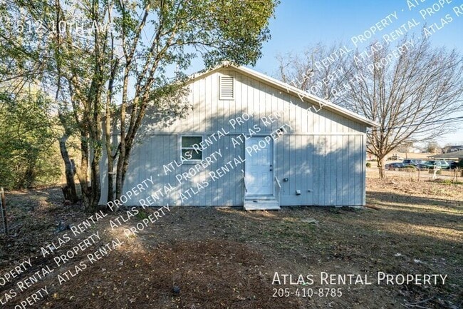 Building Photo - 512 10th Ave