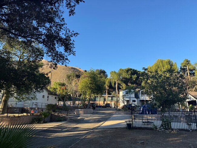 Foto del edificio - 9859 Foothill Blvd