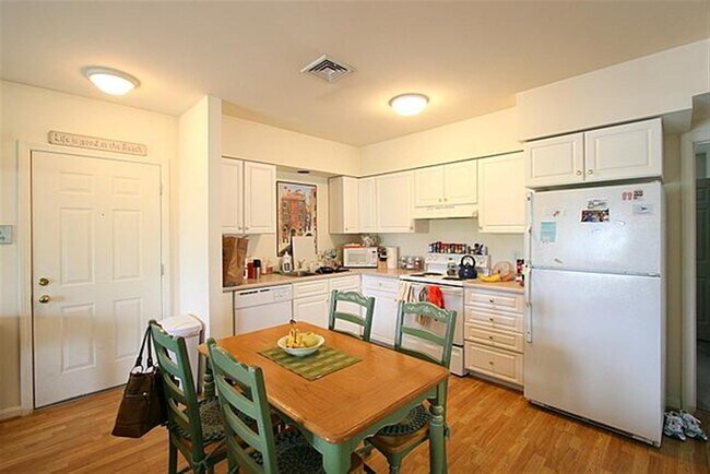 Foto del edificio - 11 Kent Ct