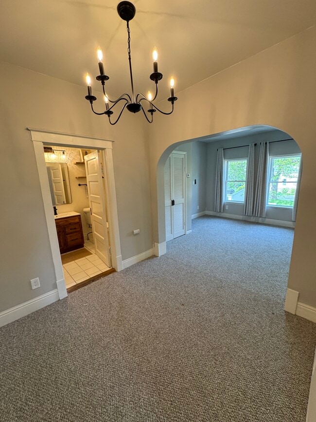 Unit 3 dining/foyer - 209 N William St
