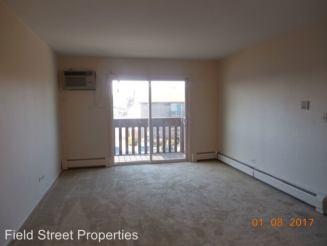 Building Photo - 535 Brookside Dr