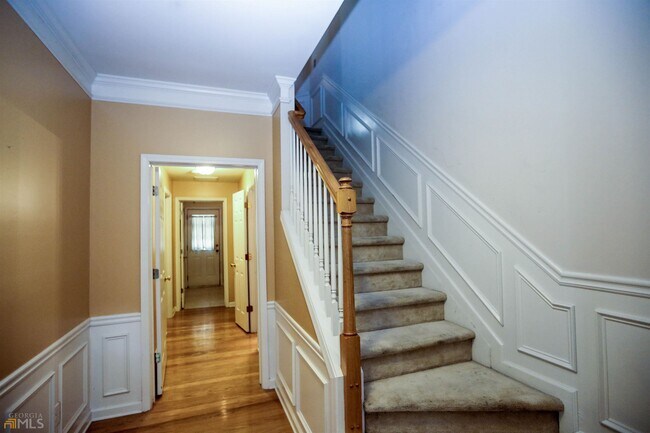 Foto del edificio - 3977 Howell Park Rd