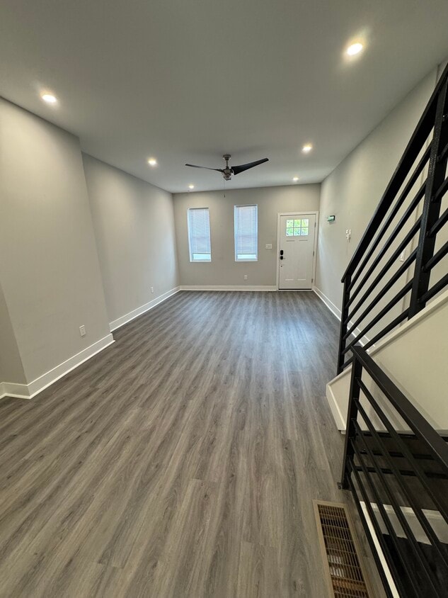 Living Room - 2467 Amber St