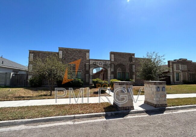Foto del edificio - 2708 W Primrose Ave