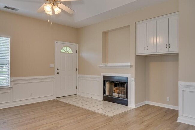 Building Photo - 5158 Saddle Cir