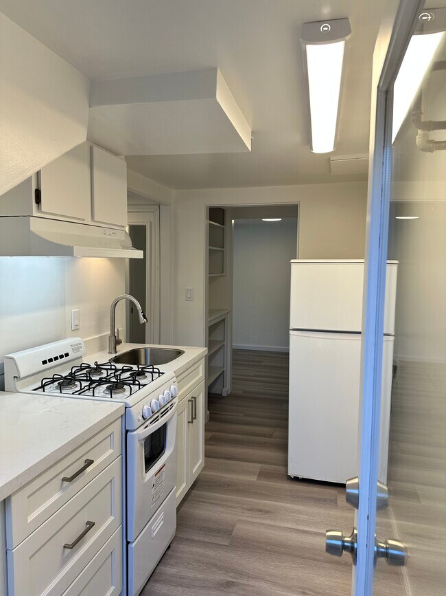 Foto del edificio - 343 E Thomson Ave