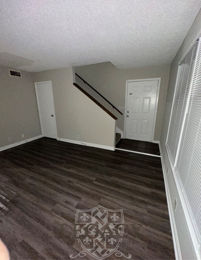 Photo - 748 Holder Dr House